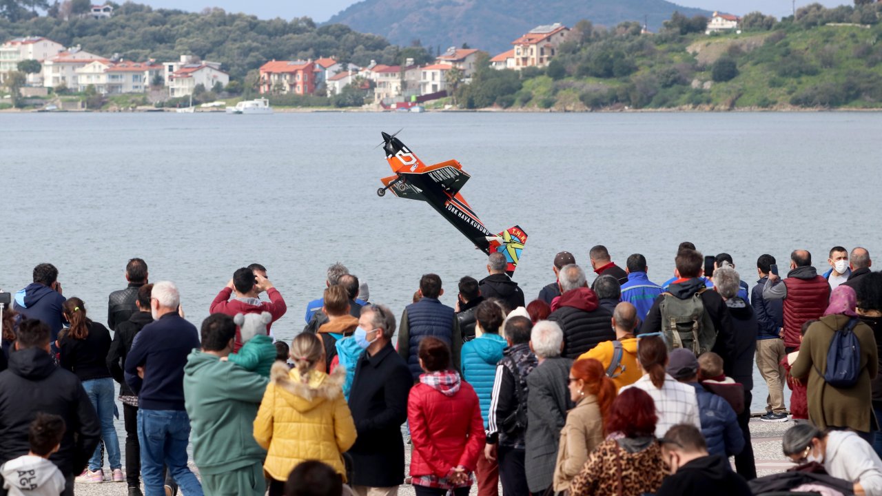 Tayyareci Fethi Bey Fethiye'de anıldı