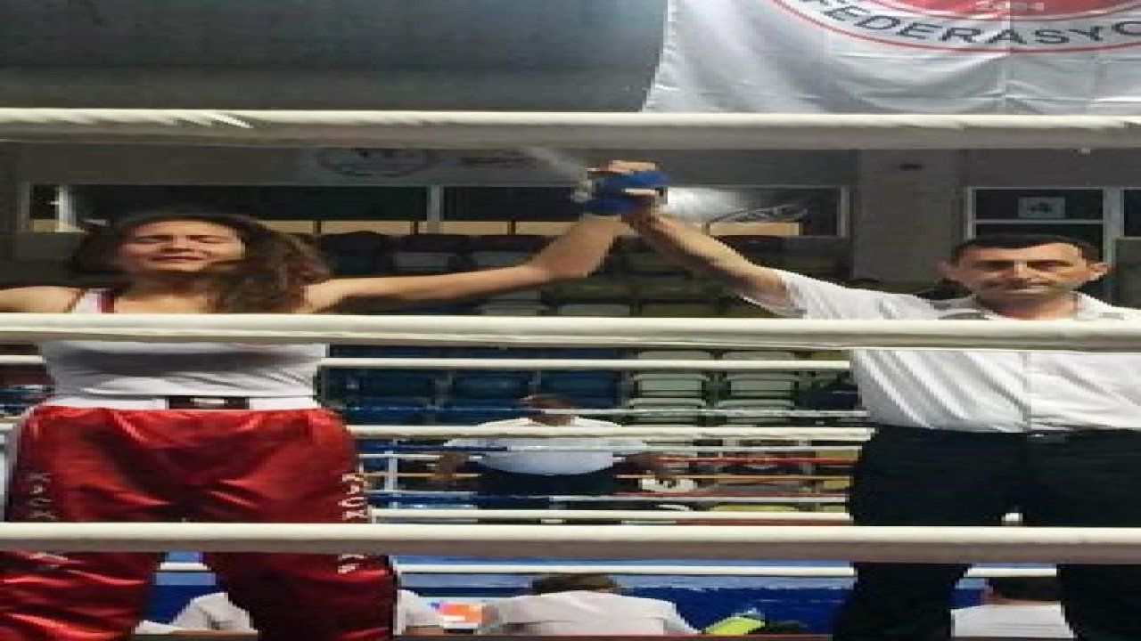 Fethiyeli Şevval Türkiye 3.sü