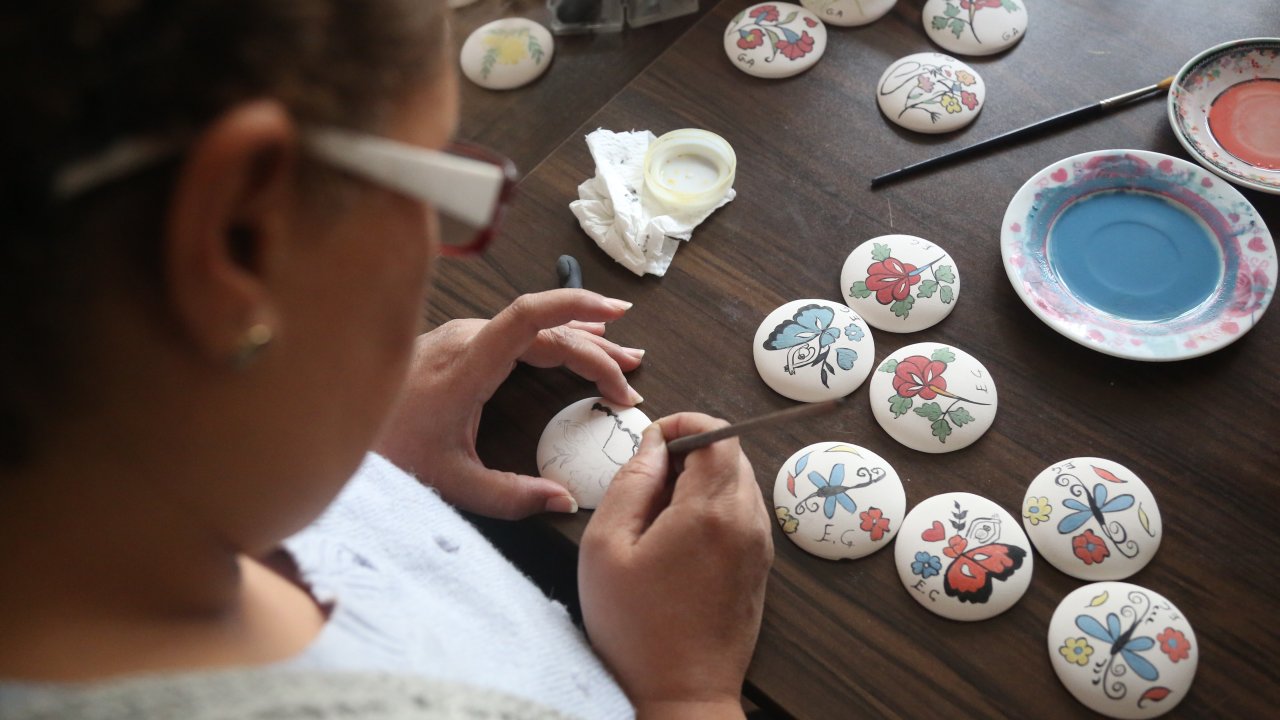 El emeği ürün üreten kadınlardan aile ekonomisine destek