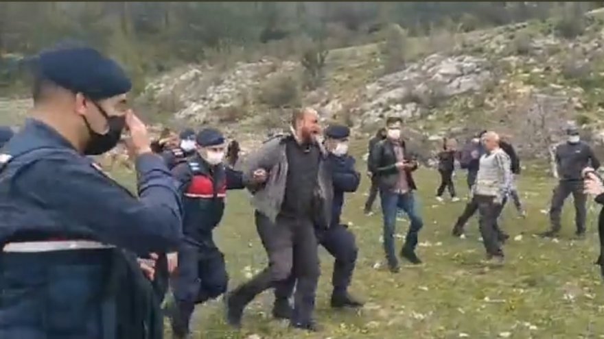 AKBELEN’DE AĞAÇ KIYIMI BAŞLADI ORTALIK KARIŞTI