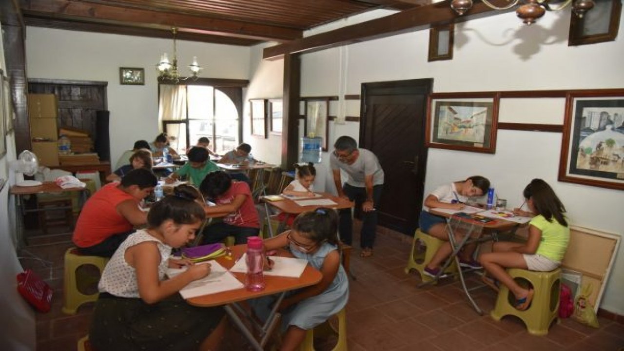 Geleceğin Karikatüristleri Yetişiyor