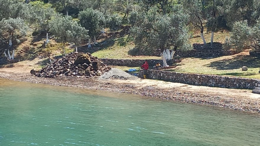 YAVANSU KOYU'NDA KAÇAK YAPILAR YIKILIYOR