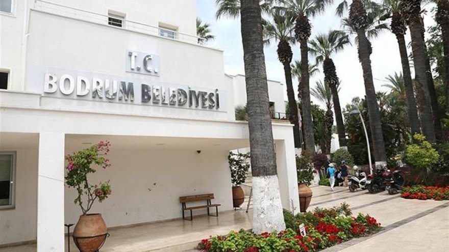 BODRUM BELEDİYESİ ÖZEL KALEM MÜDÜRÜ GÖREVDEN UZAKLAŞTIRILDI