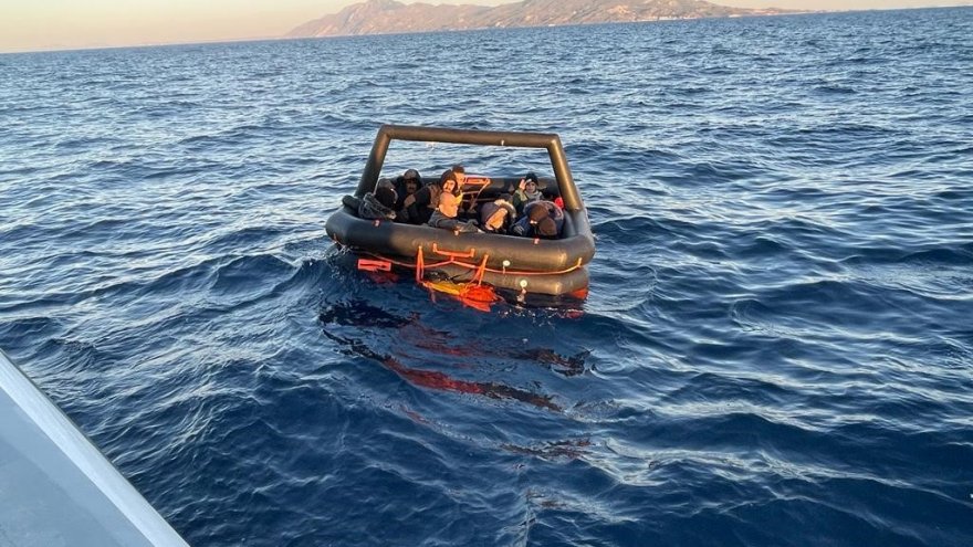 CAN SALINDAKİ 13 DÜZENSİZ GÖÇMEN KURTARILDI