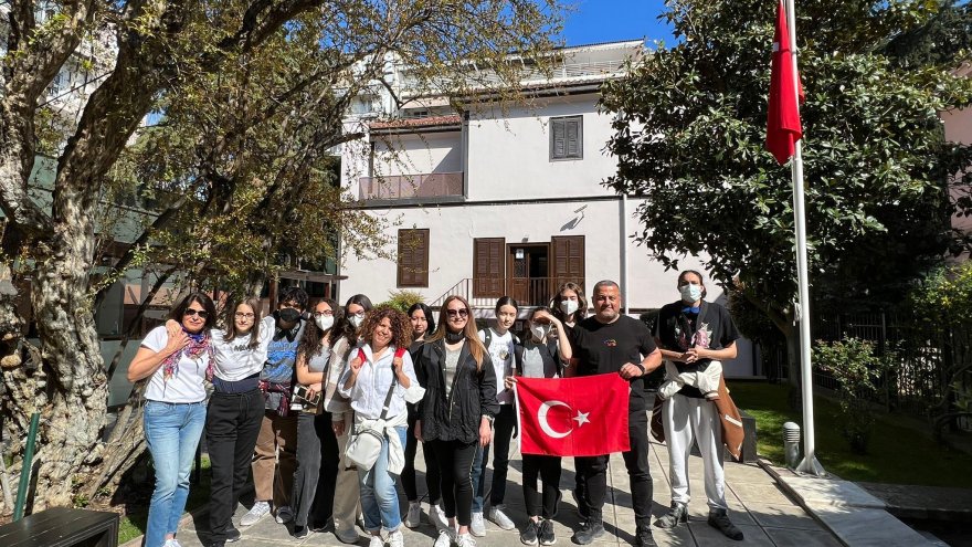 MUĞLALI ÖĞRENCİLERDEN ATATÜRK’ÜN DOĞDUĞU EVE ZİYARET