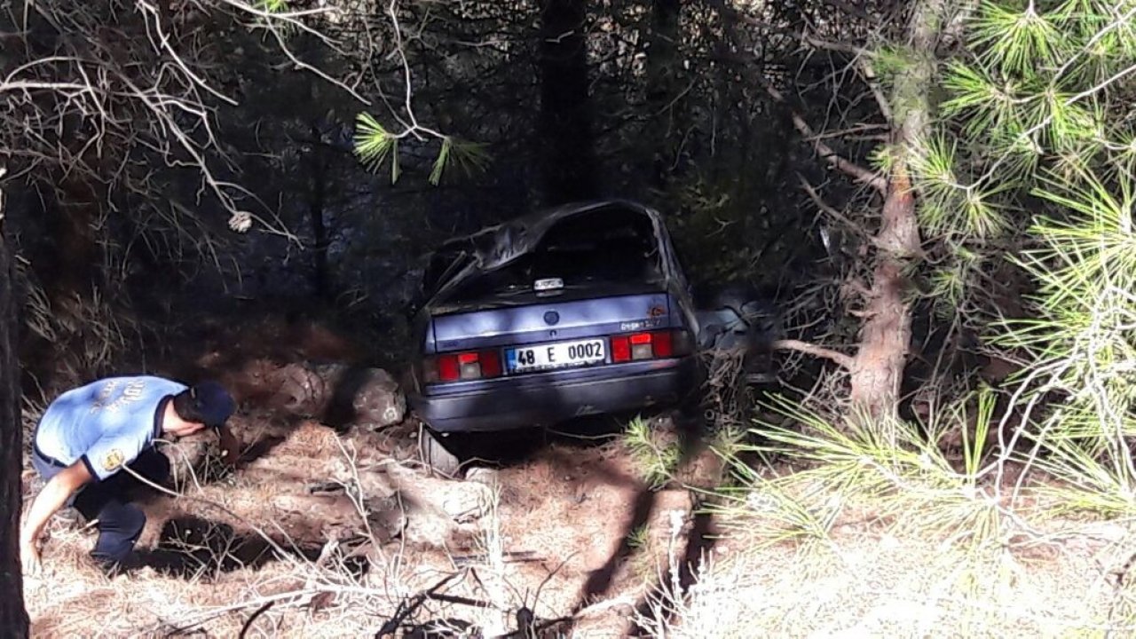 otomobil şarampole devrildi; 4 yaralı