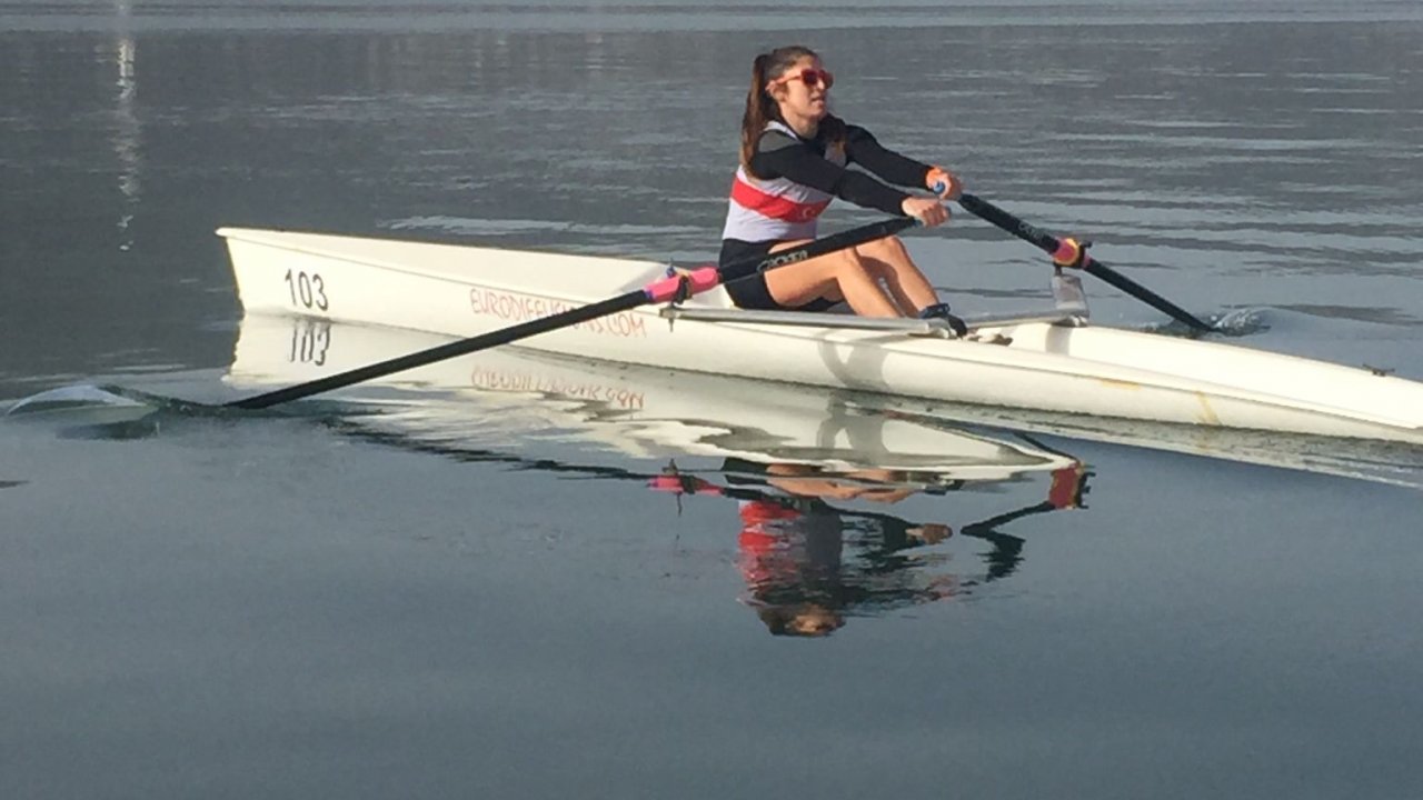 FETHİYELİ SİMGE ŞAMPİYON OLDU