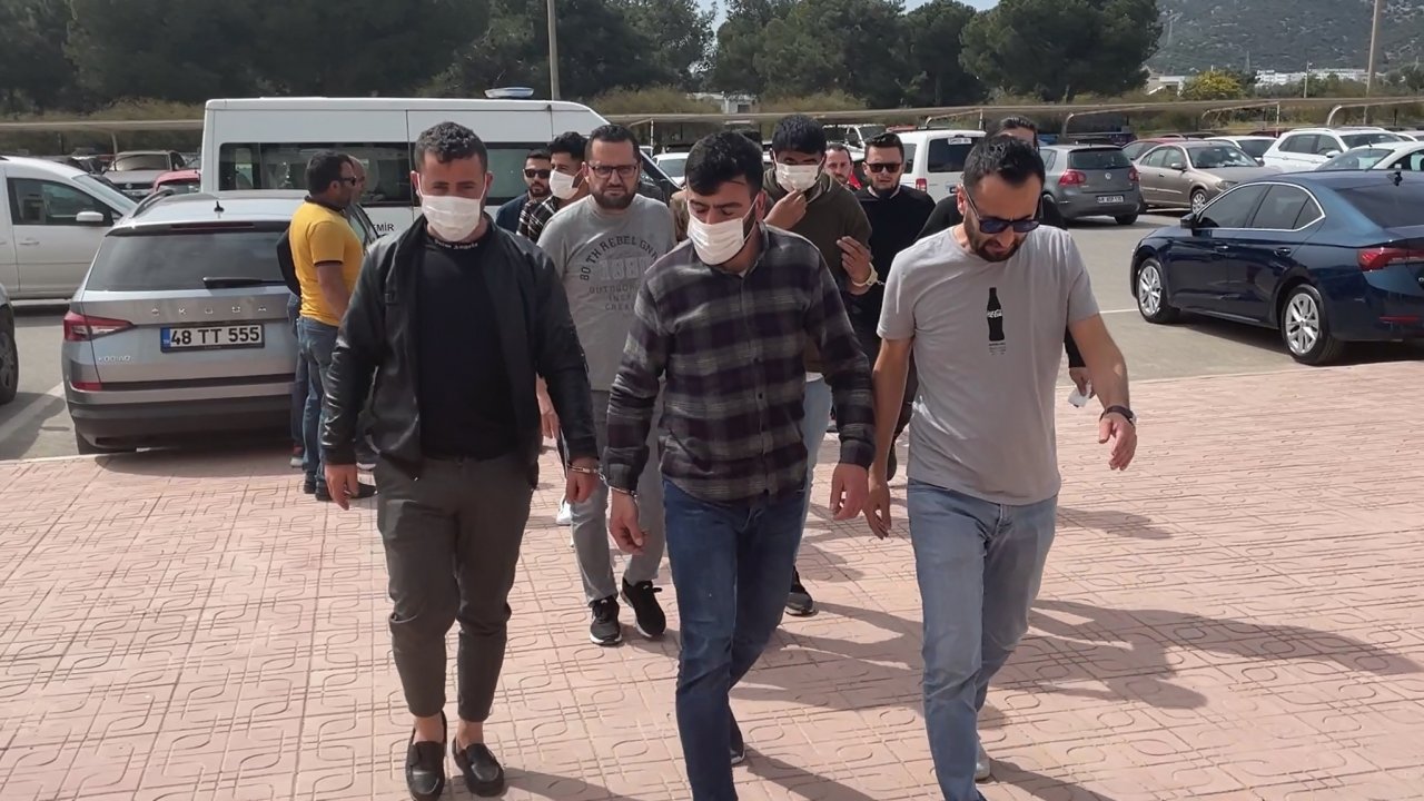 TERÖR ÖRGÜTÜ PROPAGANDASI YAPTIKLARI İDDİASIYLA 8 ŞÜPHELİ YAKALANDI