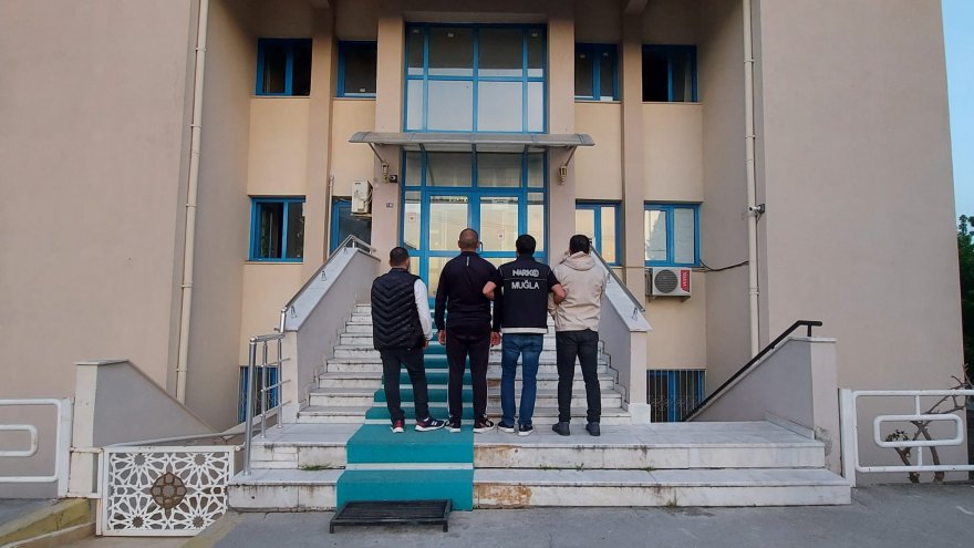 KÜLLERİN ARASINDA UYUŞTURUCU ELE GEÇİRİLDİ, 3 ZANLI TUTUKLANDI