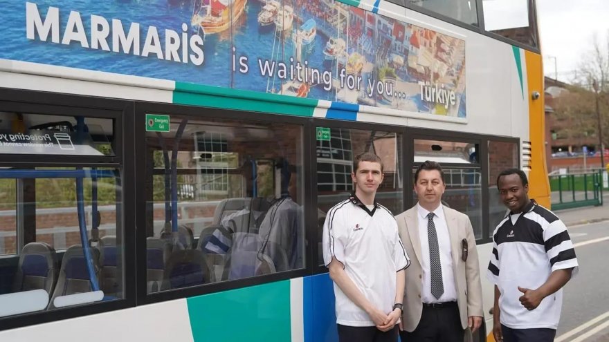 MARMARİS İNGİLTERE SOKAKLARINDA TANITILIYOR