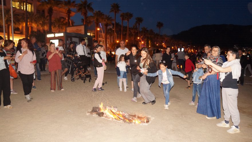 MARMARİS’TE HIDIRELLEZ KUTLANDI