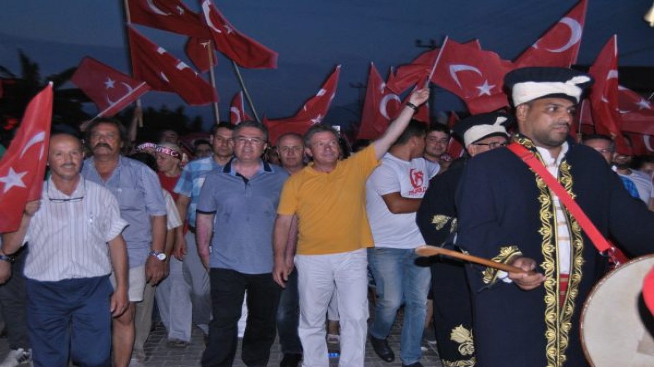 Fethiye'de 15 Temmuz Milli Birlik Yürüyüşü