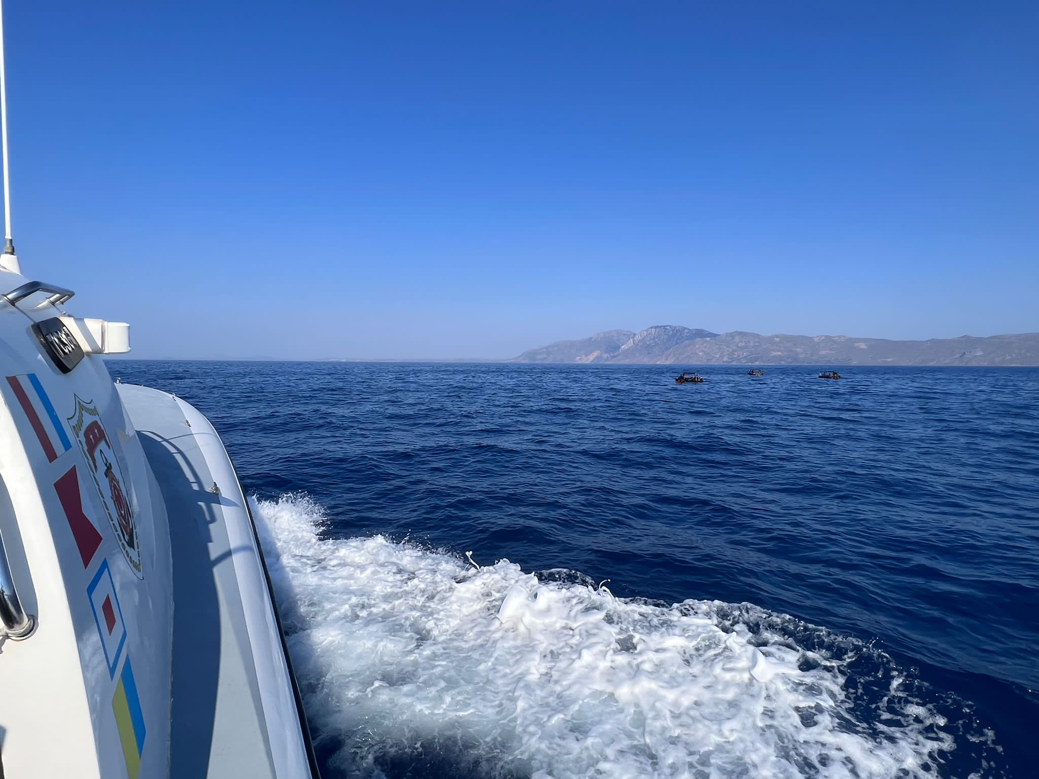 65 DÜZENSİZ GÖÇMEN KURTARILDI