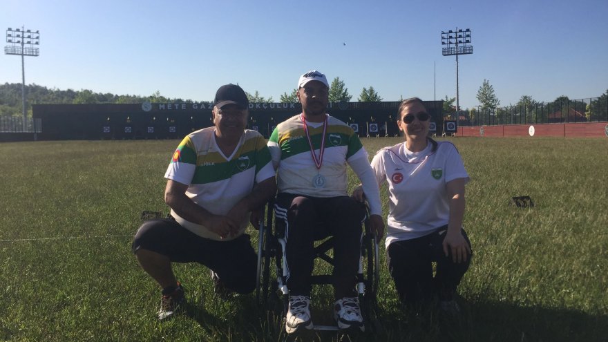 MUĞLA'YA OKÇULUKTA BİR MADALYADA TANER EREN'DEN