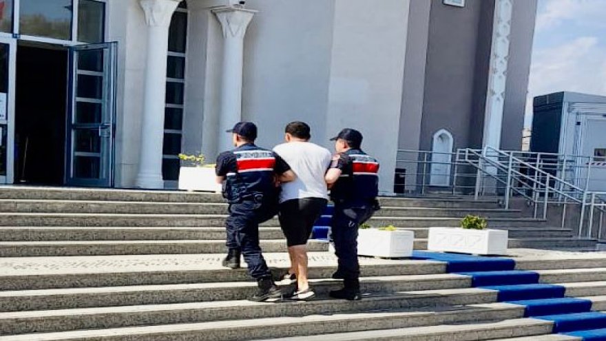 UYUŞTURUCU TACİRİ JANDARMA EKİPLERİNDEN KAÇAMADI