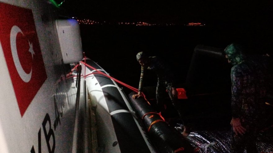 2 DÜZENSİZ GÖÇMEN KURTARILDI