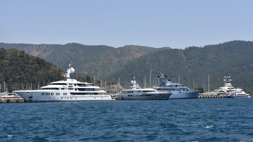 MARMARİS MEGA YATLARA EV SAHİPLİĞİ YAPIYOR