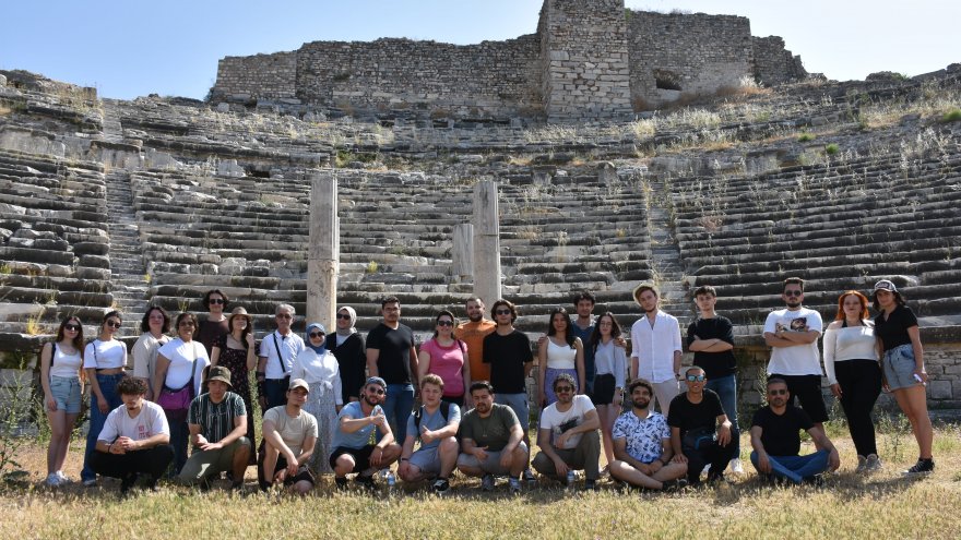 ANTİK KENTLER GELECEĞİN SANAT TARİHÇİLERİNİ AĞIRLADI