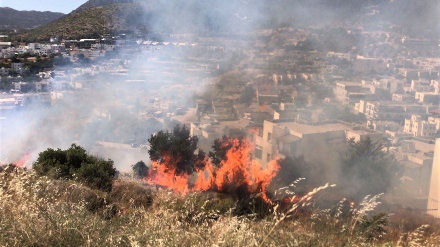 OTLUK VE MAKİLİK ALANDA ÇIKAN YANGIN SÖNDÜRÜLDÜ