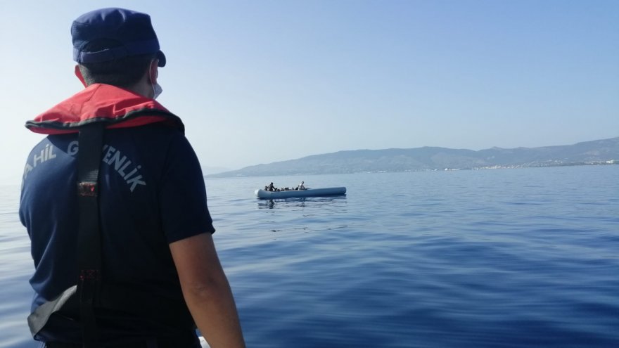 11 DÜZENSİZ GÖÇMEN KURTARILDI