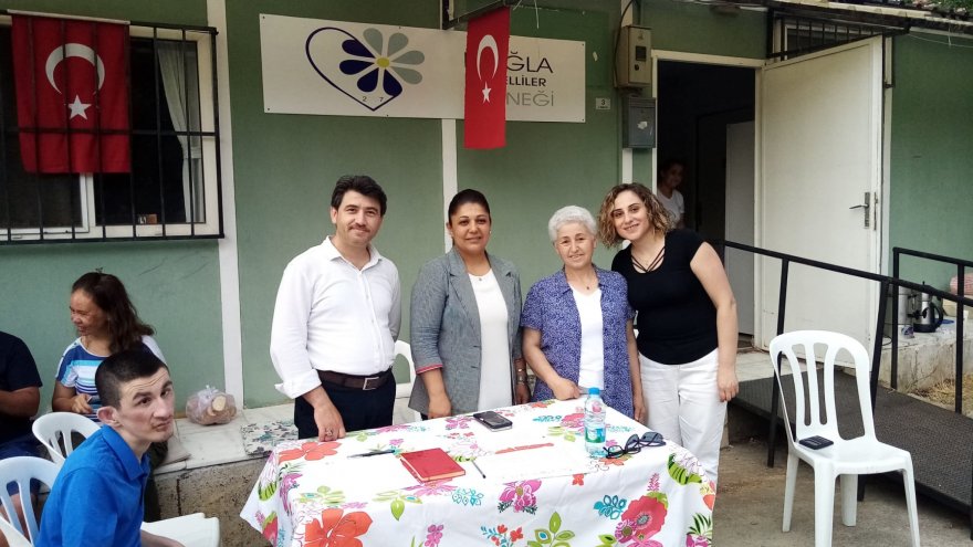 EMİNE ÇAKIROĞLU GÜVEN TAZELEDİ