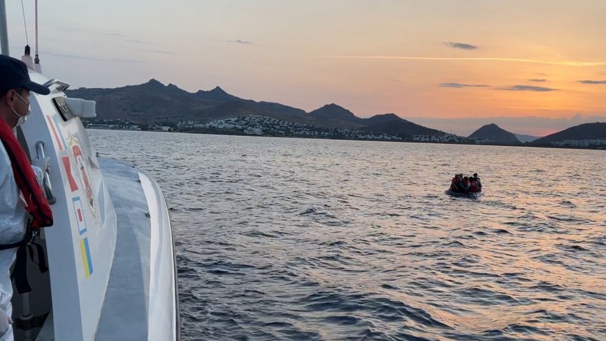 30 DÜZENSİZ GÖÇMEN YAKALANDI