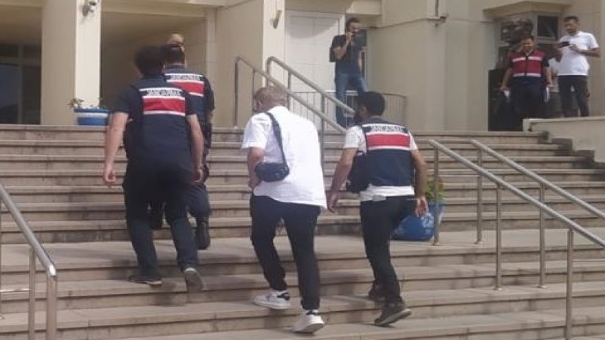 ARACINA ATEŞ ETTİĞİ İDDİA EDİLEN YAPIMCI GÖZALTINA ALINDI