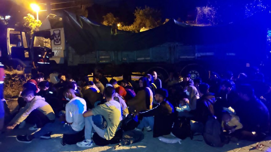 KAMYON KASASINDA 96 DÜZENSİZ GÖÇMEN YAKALANDI 