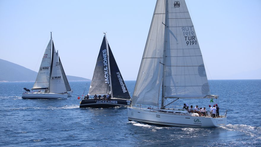GÜNEY EGE SAHİL GÜVENLİK 40. YIL YELKEN KUPASI YARIŞLARI BODRUM'DA DÜZENLENDİ
