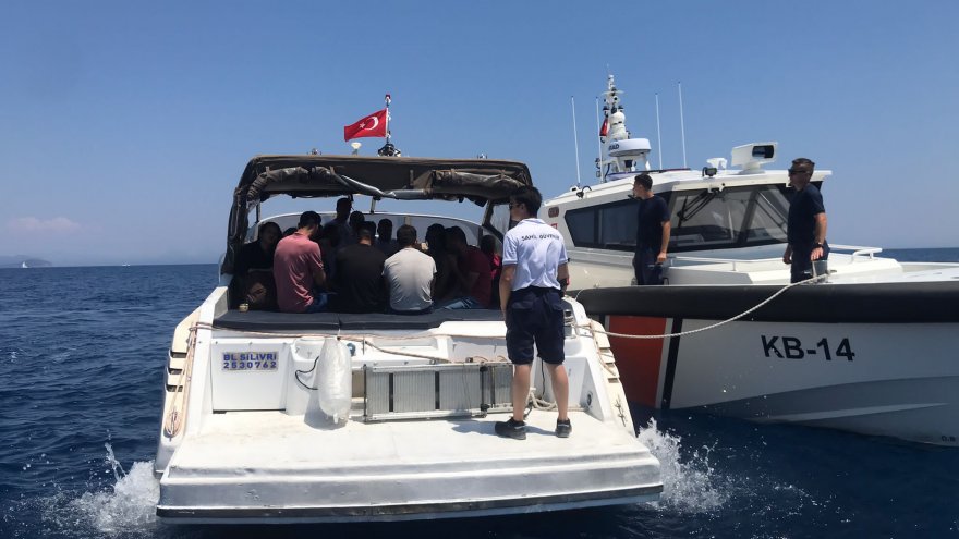 GÖÇMEN KAÇAKÇILIĞI YAPTIĞI İDDİASIYLA 2 ZANLI TUTUKLANDI