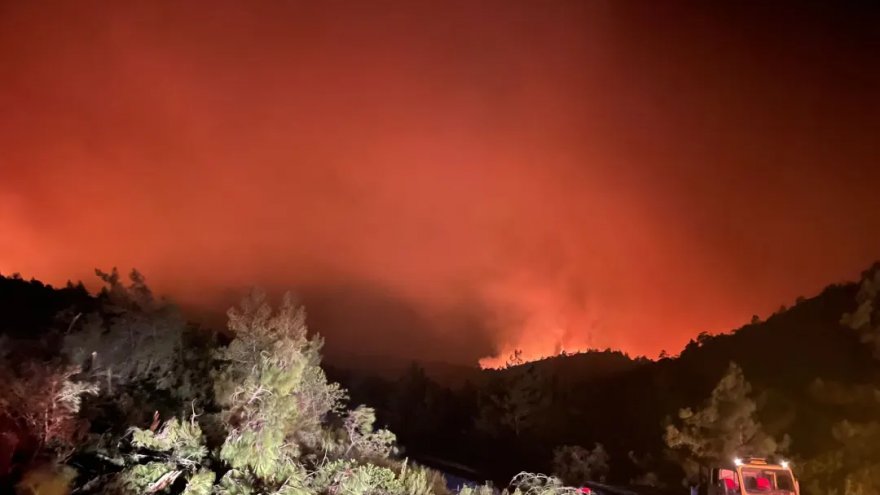 AKSAZ DENİZ ÜS KOMUTANLIĞINDAN YANGINA MÜDAHALE