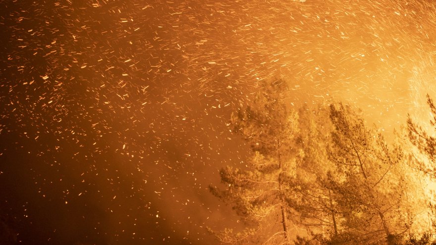 MARMARİS'TE YANGIN DEVAM EDİYOR