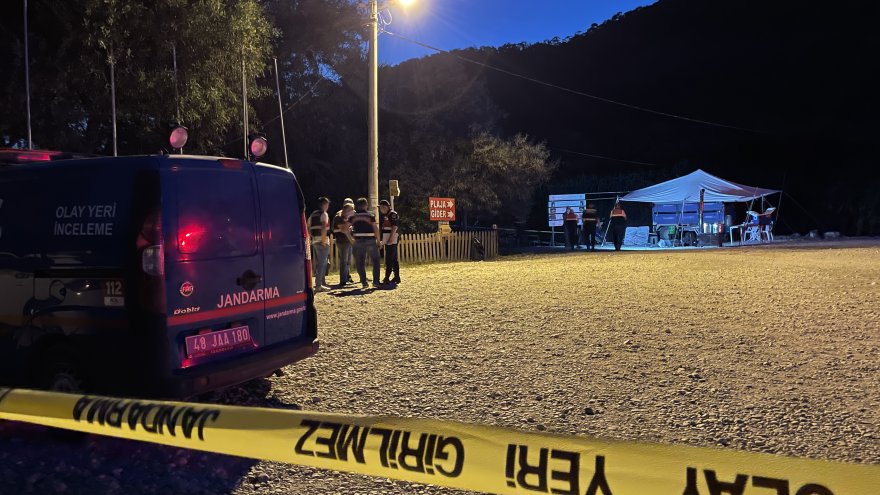 AV TÜFEĞİYLE VURULAN 1 KİŞİ ÖLDÜ, 2 KİŞİ YARALANDI