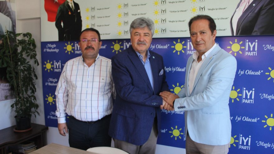 ESKİ MİLLİ EĞİTİM MÜDÜRÜ İYİ PARTİ SAFINDA 