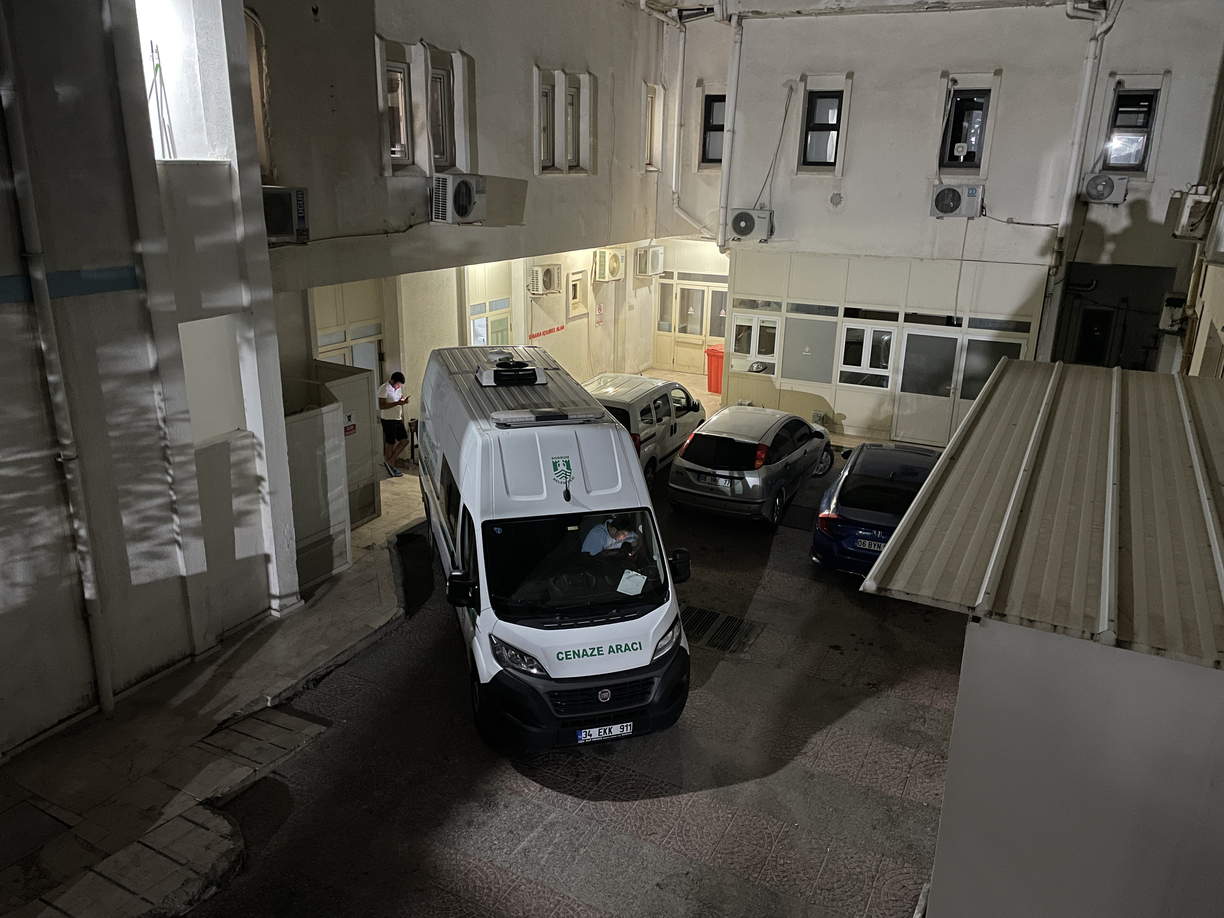 TEKNE KAZASINDA İŞ İNSANI VE EŞİ YAŞAMINI YİTİRDİ