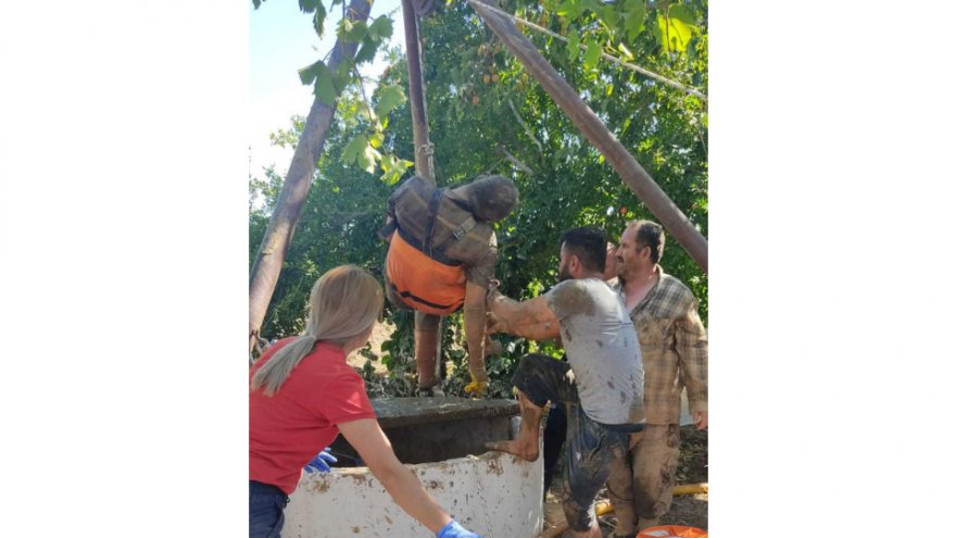 ÜSTÜNE ÇAMUR KAZANI DÜŞEN KİŞİ HAYATINI KAYBETTİ