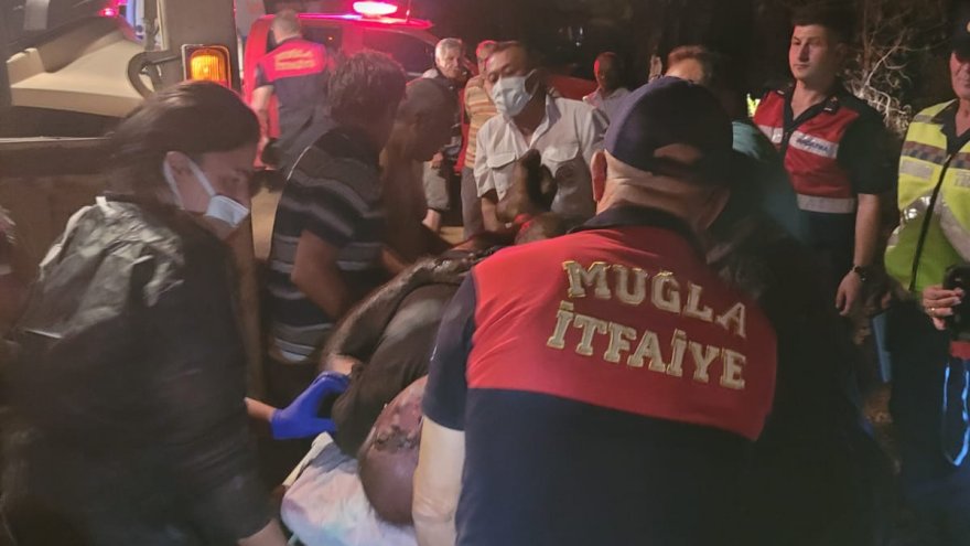 DEVRİLEN TRAKTÖRÜN SÜRÜCÜSÜ AĞIR YARALANDI