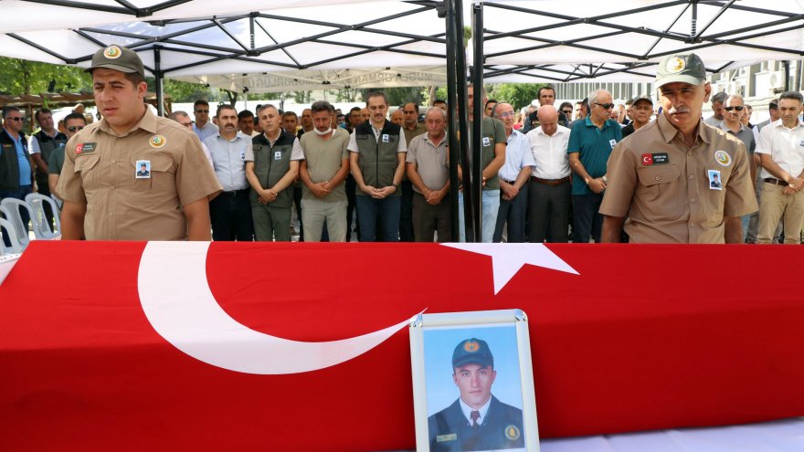 HAYATINI KAYBEDEN ORMAN MUHAFAZA MEMURU İÇİN TÖREN DÜZENLENDİ