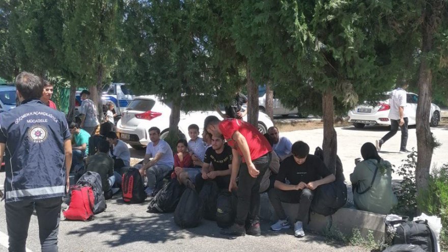 MENTEŞE’DE 111 DÜZENSİZ GÖÇMEN YAKALANDI