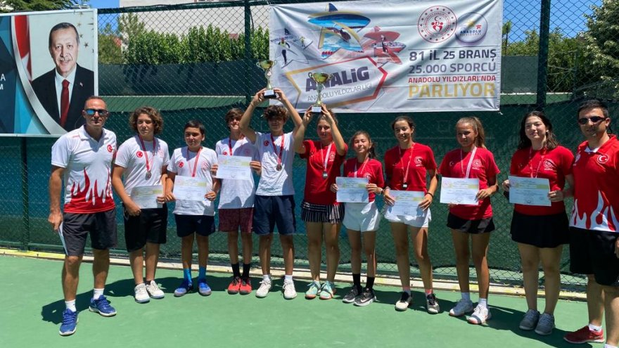 MUĞLA TENİS KIZ TAKIMI TÜRKİYE ŞAMPİYONU OLDU