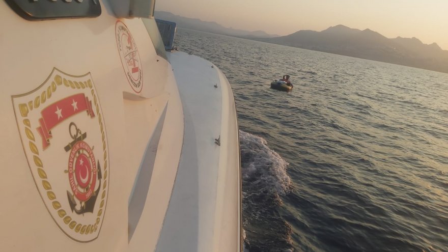 BODRUMDA 2 DÜZENSİZ GÖÇMEN KURTARILDI