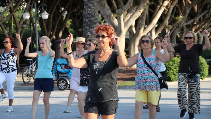 Yüzlerce kişi 30 Ağustos'ta aynı anda zeybek oynayacak