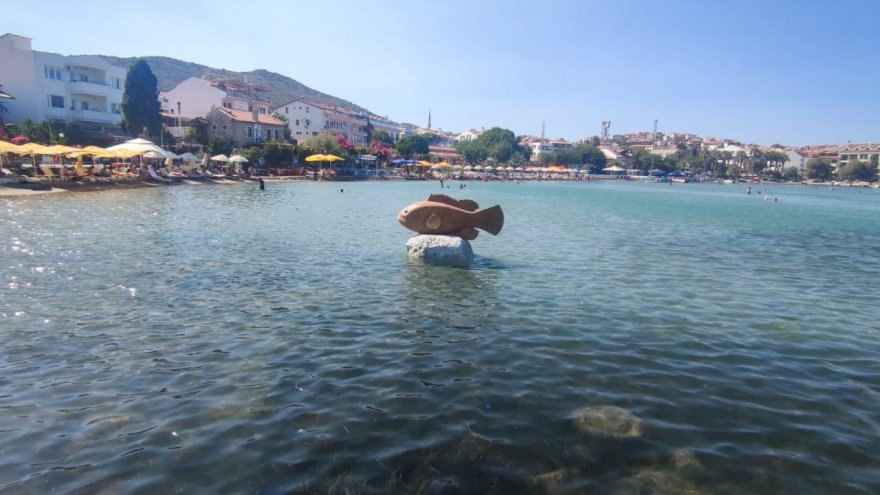 PLAJA 10 TONLUK ORFOZ HEYKELİ YERLEŞTİRİLDİ