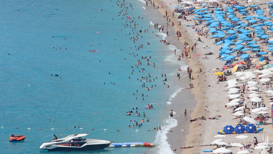 Muğla sahilleri tatilcilerin ilgisiyle doldu