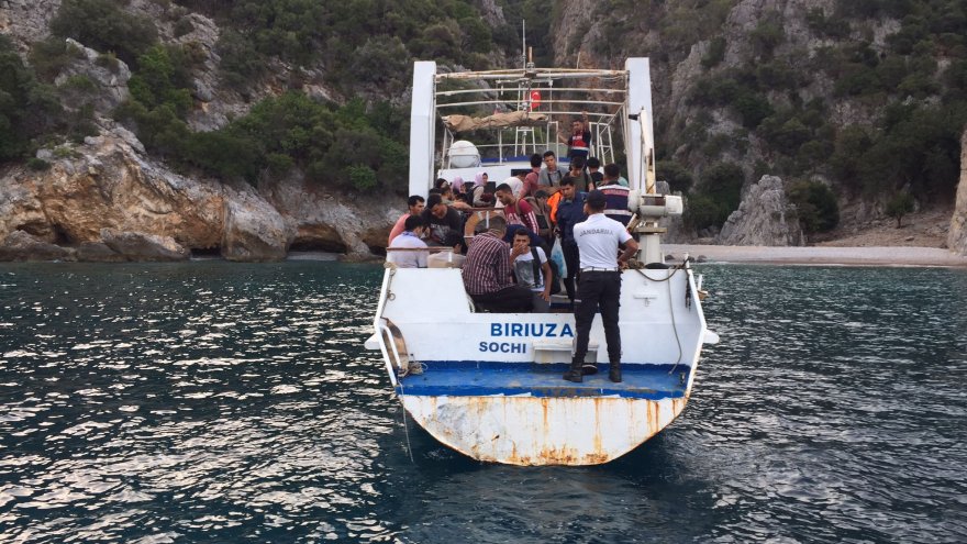120 DÜZENSİZ GÖÇMEN YAKALANDI