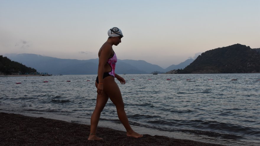 ULTRA MARATON YÜZÜCÜSÜ BENGİSU, MANŞ DENİZİ'NDEN SONRA CATALİNA KANALI İÇİN HAZIR