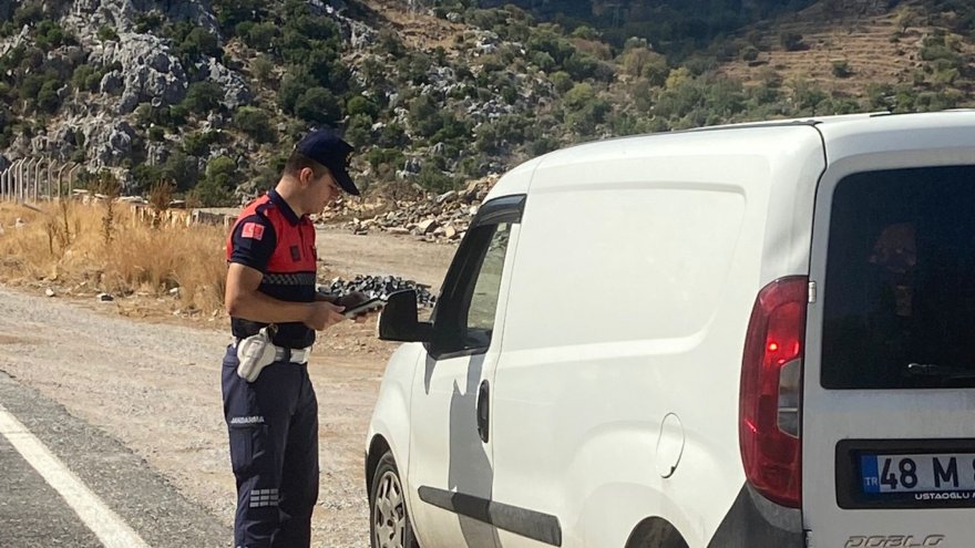 Çeşitli suçlardan aranan 19 şüpheli yakalandı