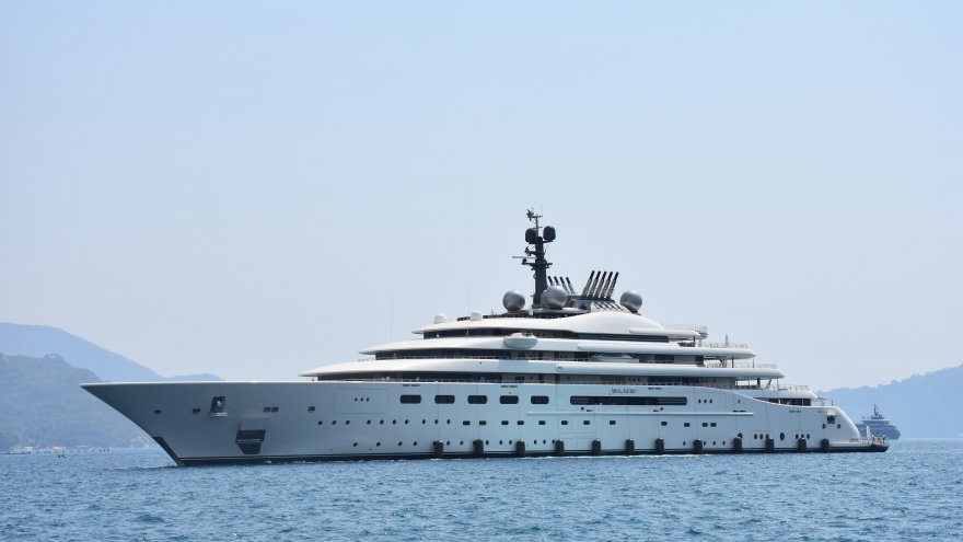 ŞEYH MANSUR'UN LÜKS MEGA YATI 