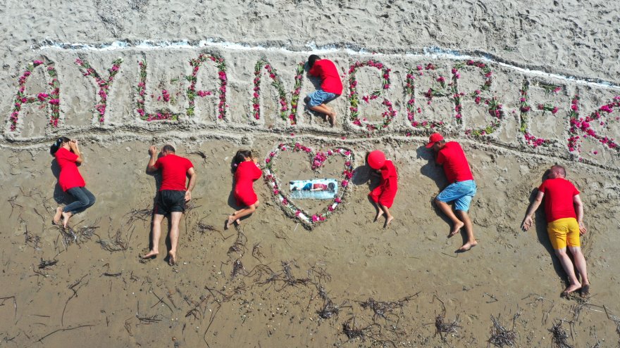 Alan bebeğin acısı yüreklerdeki tazeliğini koruyor