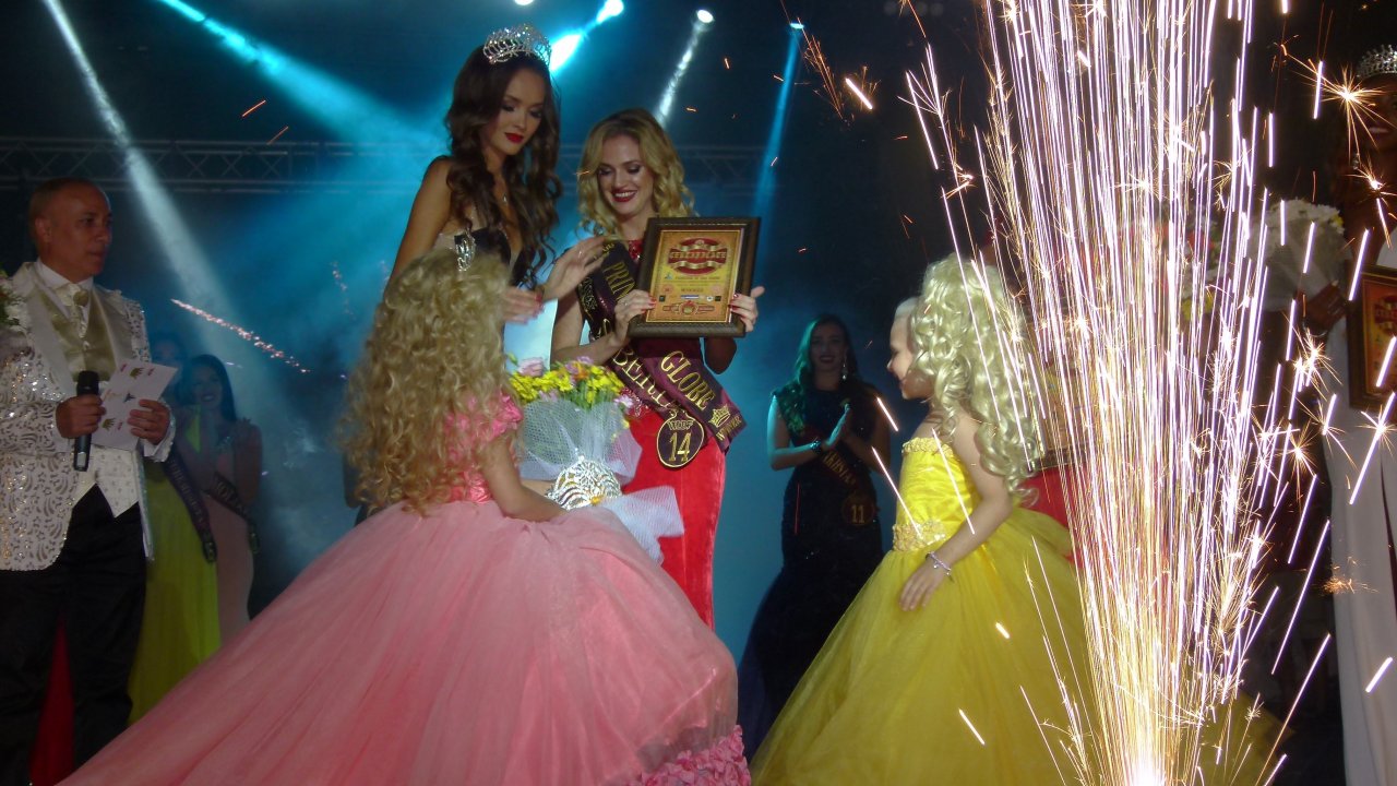 Sibirya güzeli birinci seçildi